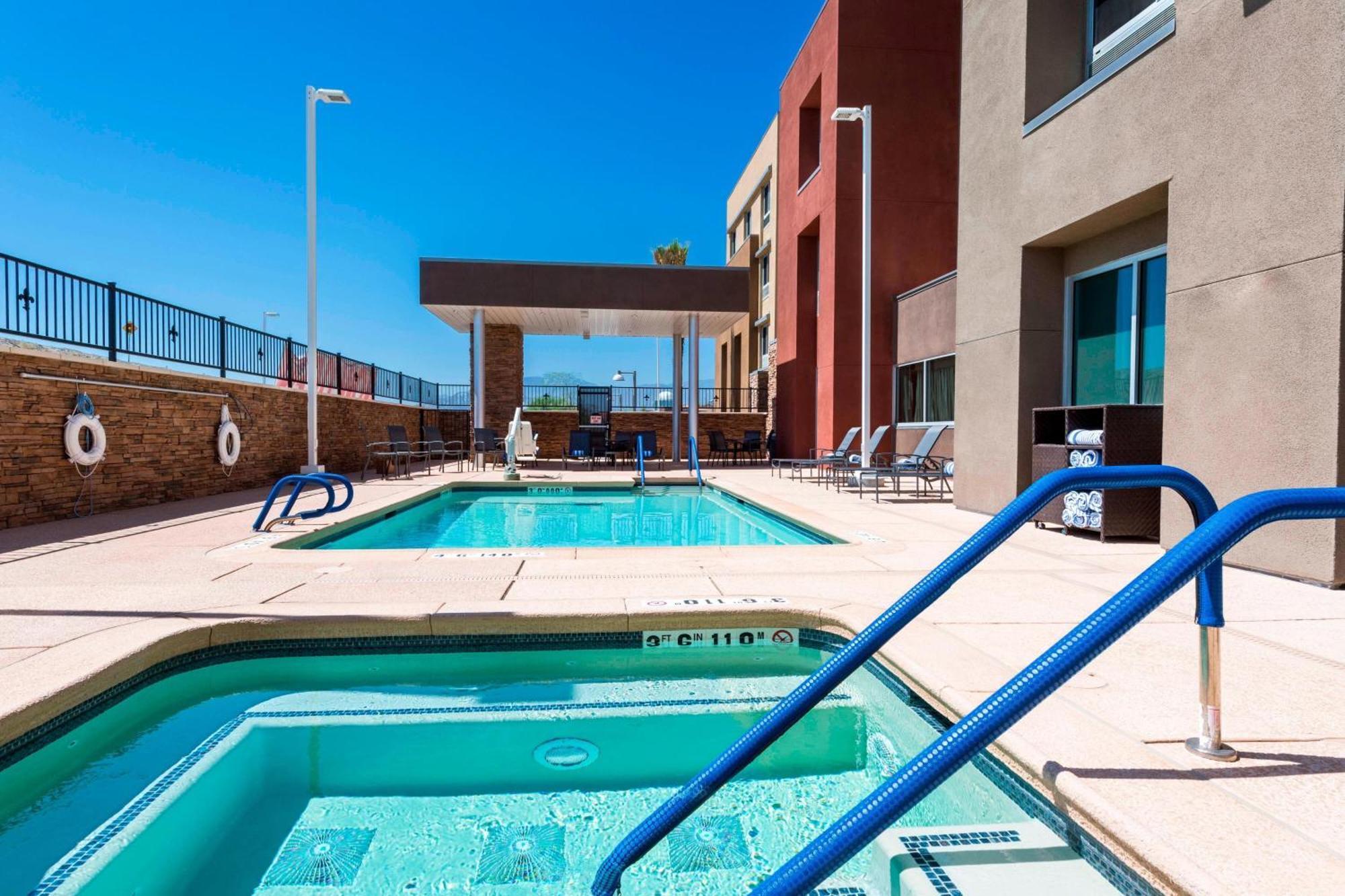 Fairfield By Marriott Inn & Suites Palm Desert Coachella Valley Екстериор снимка