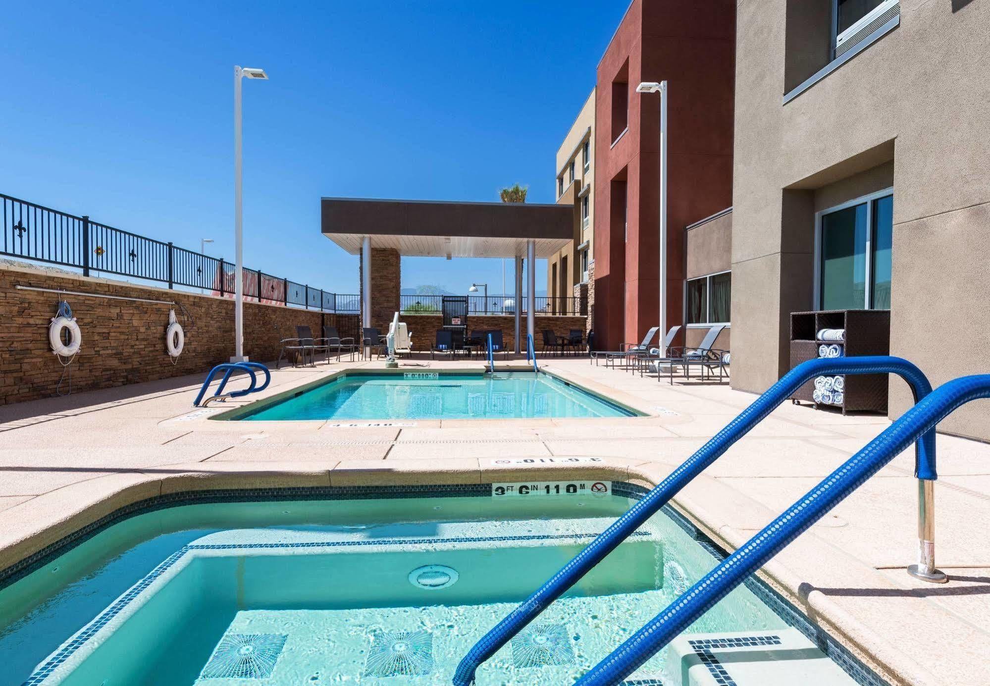 Fairfield By Marriott Inn & Suites Palm Desert Coachella Valley Екстериор снимка